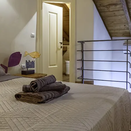 Dionysos Luxury Keramiaí