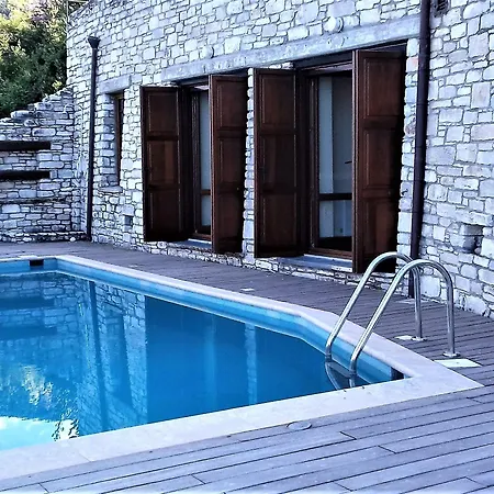 Hotell Dionysos Luxury